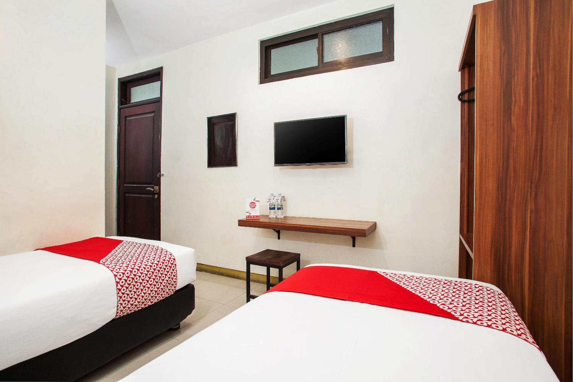 Hotel O Genteng Near Genteng Market Formerly Uno Hotel Surabaya Exteriör bild