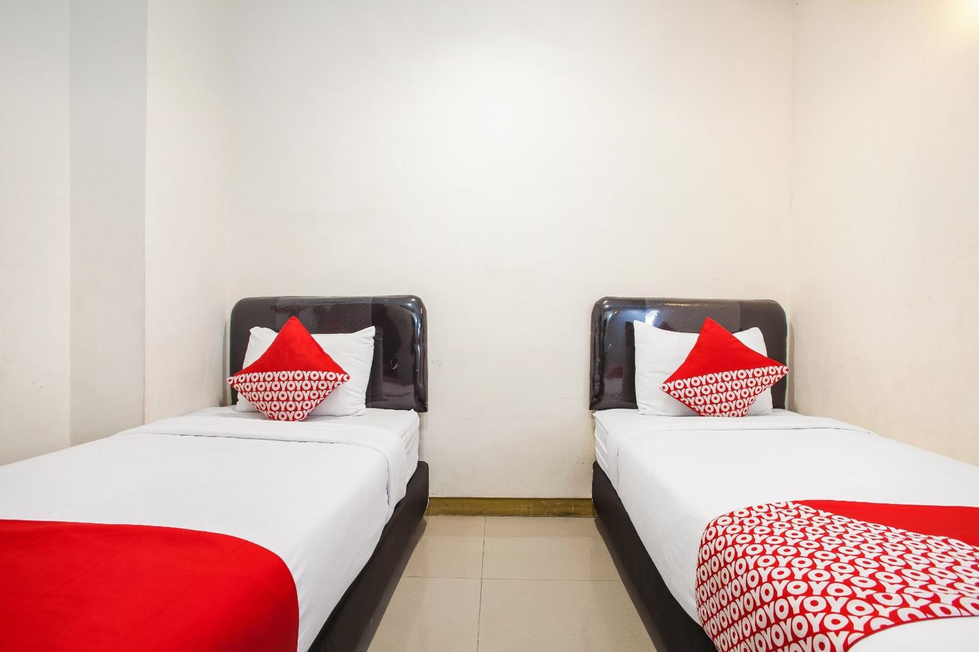 Hotel O Genteng Near Genteng Market Formerly Uno Hotel Surabaya Exteriör bild