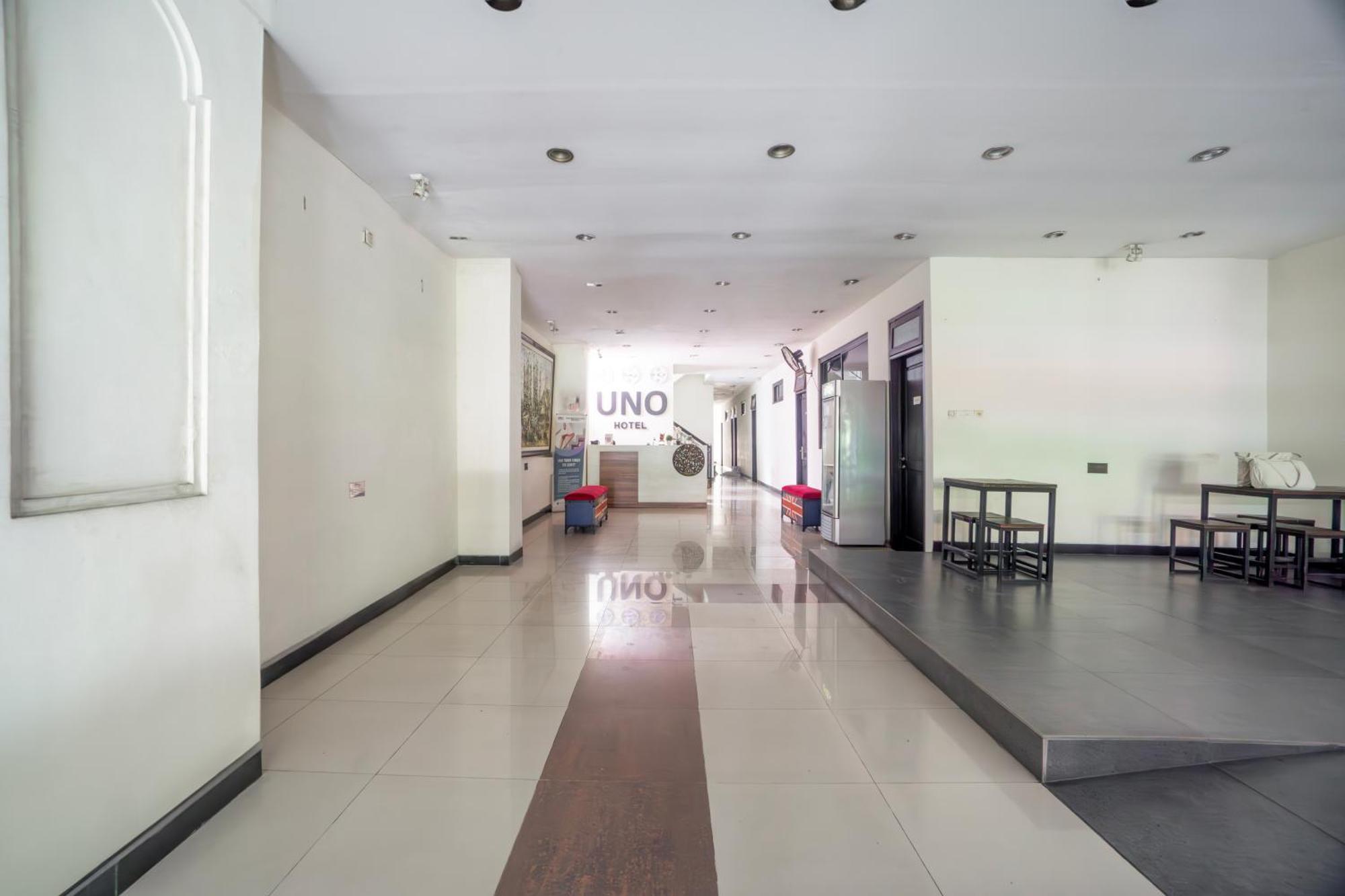 Hotel O Genteng Near Genteng Market Formerly Uno Hotel Surabaya Exteriör bild