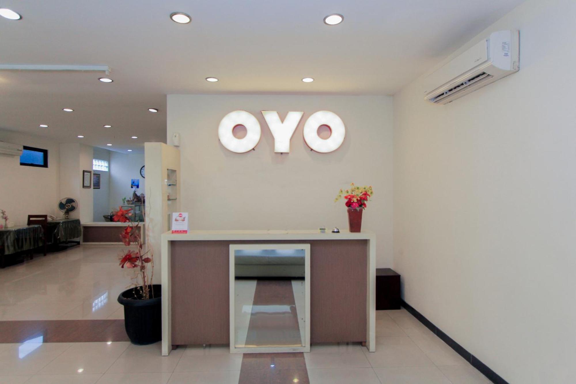 Hotel O Genteng Near Genteng Market Formerly Uno Hotel Surabaya Exteriör bild